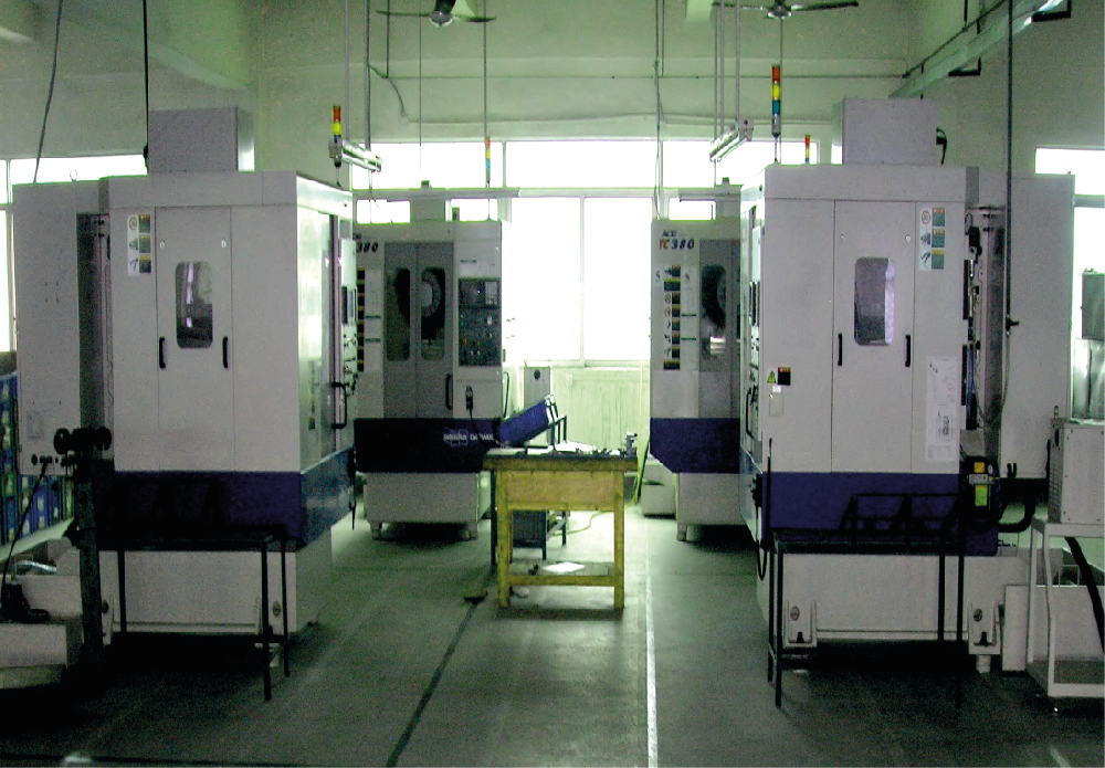 多軸加工中心